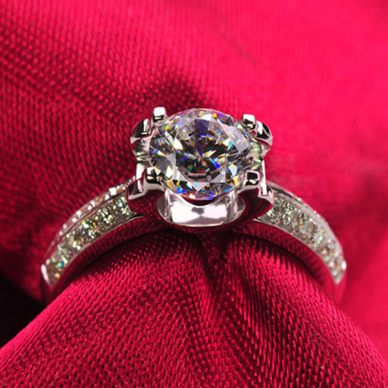 Luxurious Bullhead 18K White Gold Simulant Diamond Ring